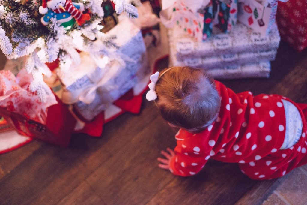 Regali Di Natale Per Bambini Di 2 Anni.Regali Di Natale Per Bambini Da 0 3 Anni Idee E Consigli Per Doni Belli Sicuri E Azzeccati Prontopannolino